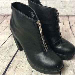 Mossimo booties with Chunky heel